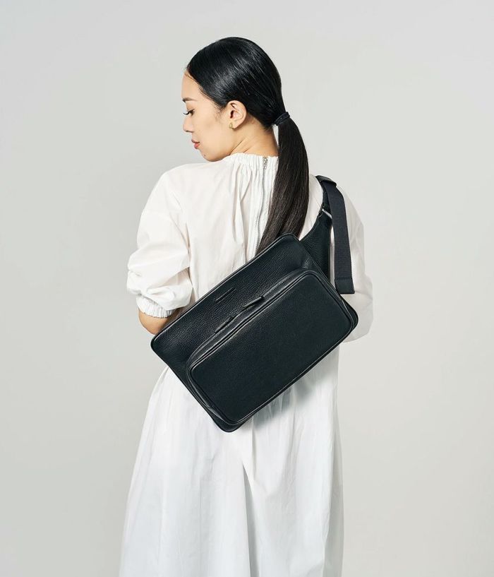 最終価格 objects.io ベルトバッグ for ラップトップ beltbag_laptop_WBG_back_e575a0
