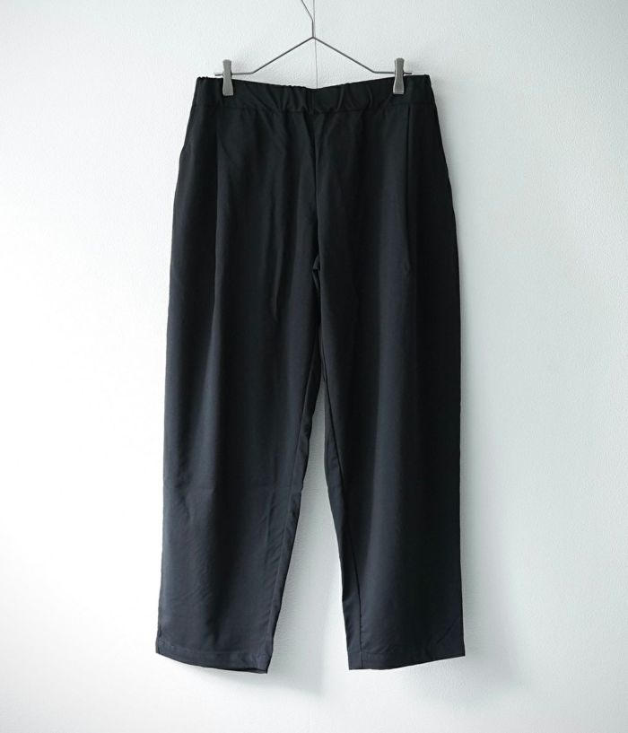 COLINA EASY TUCK PANTS / WASHABLE WOOL TROPICAL CLOTH (BLACK
