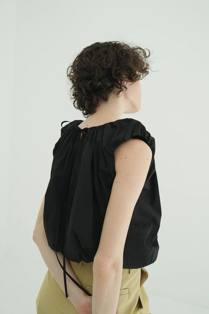 クラネ CLANE W FACE SLEEVELESS 試着のみ、新品、美品 CLANE(クラネ)のW FACE SLEEVELESS RIBBON TOPS通販 | 集英社